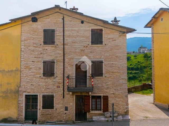 Rustico / Casale in vendita a Sant'Anna d'Alfaedo VR