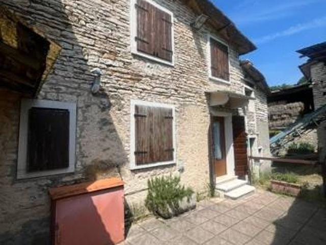 Rustico / Casale in vendita a Sant'Anna d'Alfaedo VR
