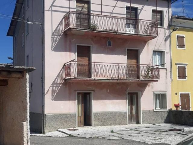 Rustico / Casale in vendita a Sant'Anna d'Alfaedo VR