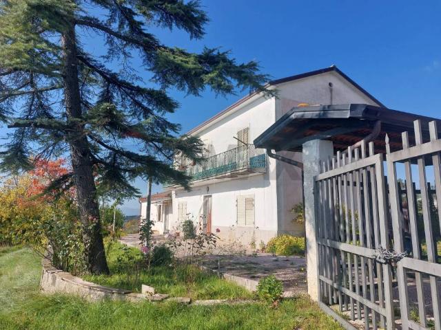Rustico / Casale in vendita a Sant'Arcangelo Trimonte BN