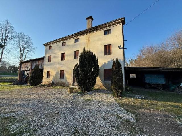 Rustico / Casale in vendita a Sarego VI