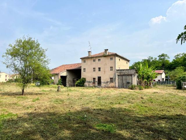 Rustico / Casale in vendita a Sarego VI