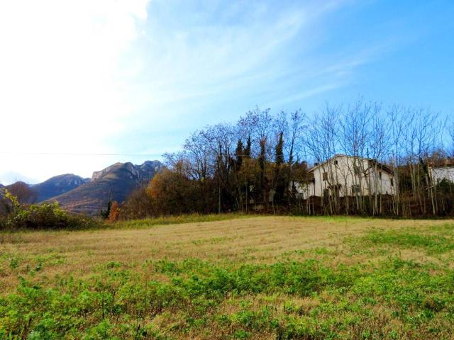 Rustico / Casale in vendita a Sarnano MC