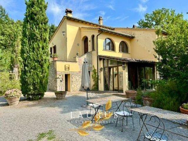 Rustico / Casale in vendita a Sarteano SI