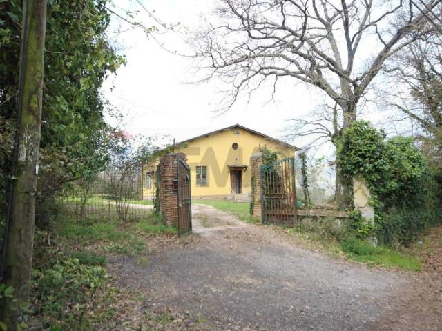 Rustico / Casale in vendita a Scandriglia RI