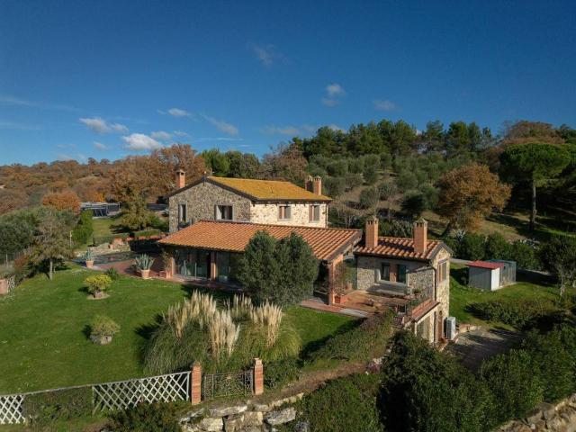 Rustico / Casale in vendita a Scansano GR