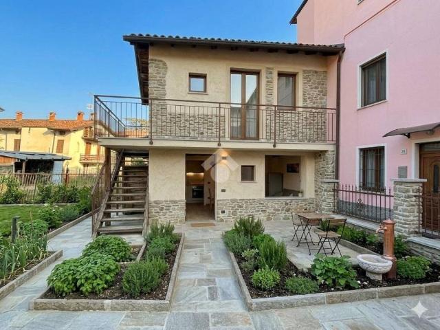Rustico / Casale in vendita a Scanzorosciate BG