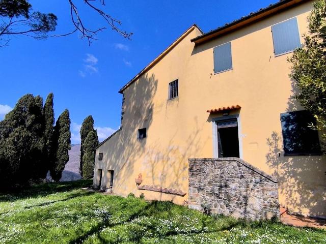 Rustico / Casale in vendita a Scarperia e San Piero FI