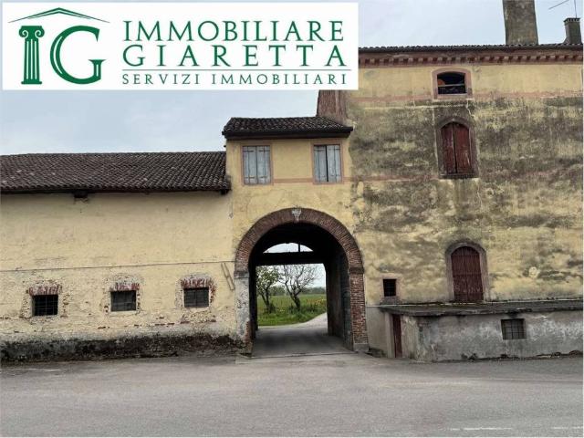 Rustico / Casale in vendita a Schiavon VI