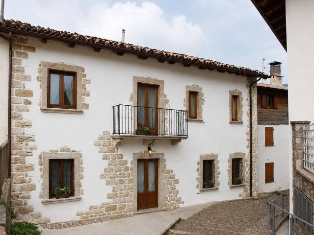 Rustico / Casale in vendita a Selvino BG