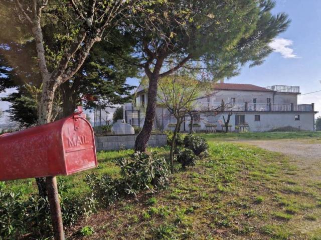 Rustico / Casale in vendita a Senigallia AN