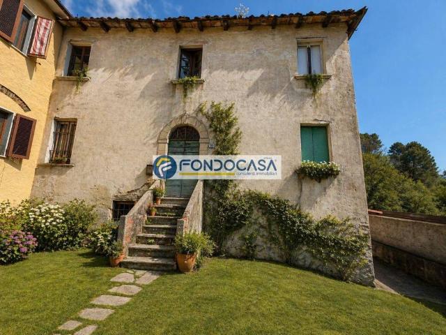 Rustico / Casale in vendita a Seravezza LU