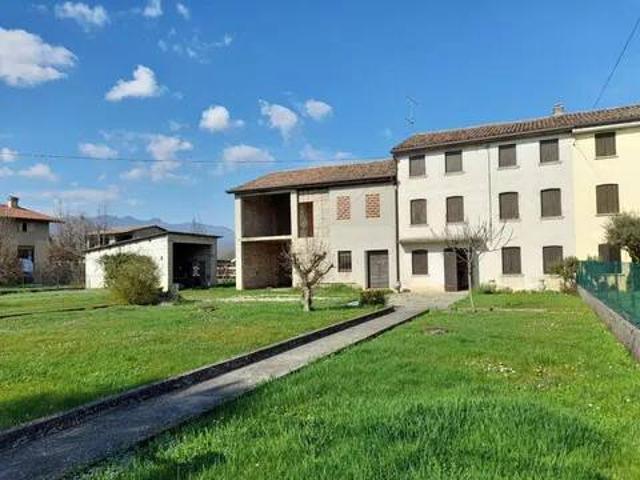 Rustico / Casale in vendita a Sernaglia della Battaglia TV