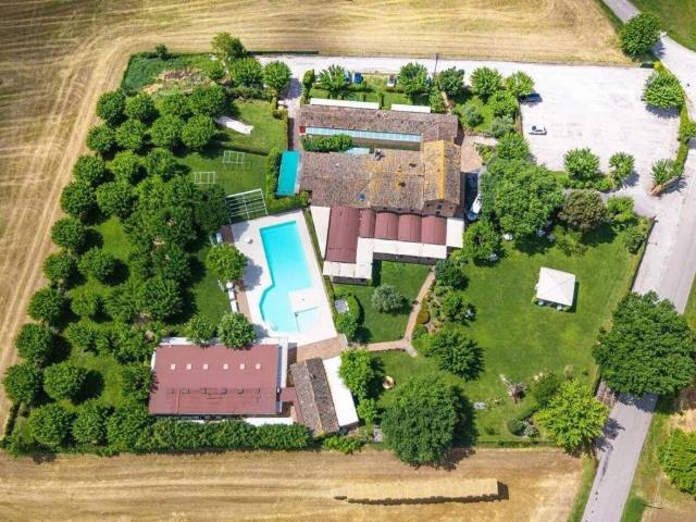 Rustico / Casale in vendita a Serra de' Conti AN
