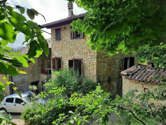 Rustico / Casale in vendita a Serramazzoni MO