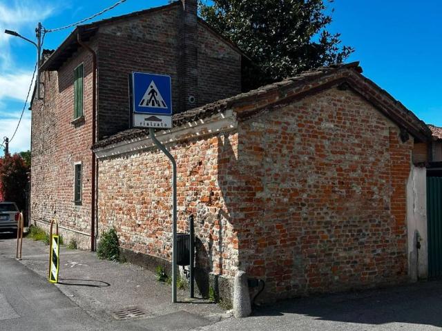 Rustico / Casale in vendita a Sesto ed Uniti CR