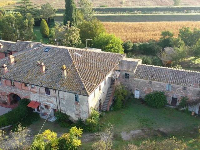 Rustico / Casale in vendita a Sinalunga SI