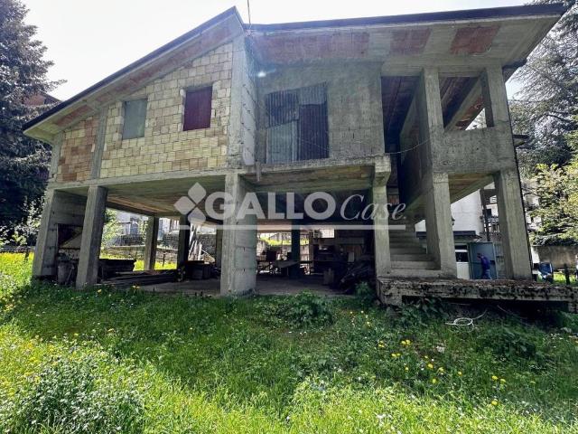 Rustico / Casale in vendita a Spezzano della Sila CS
