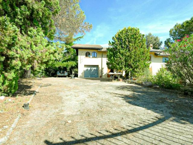Rustico / Casale in vendita a Spinetoli AP