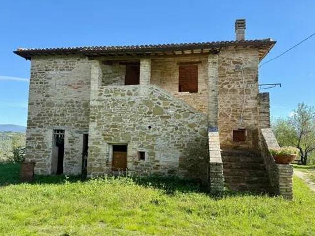 Rustico / Casale in vendita a Spoleto PG