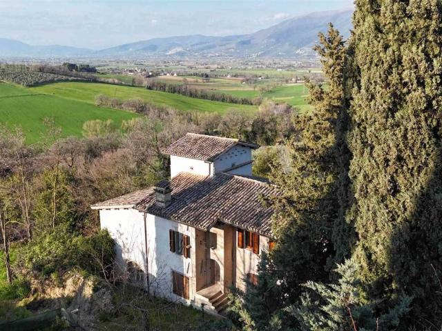 Rustico / Casale in vendita a Spoleto PG