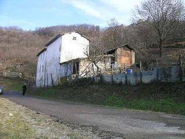 Rustico / Casale in vendita a Stazzano AL