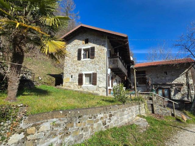 Rustico / Casale in vendita a Stregna UD