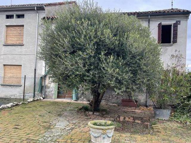 Rustico / Casale in vendita a Suzzara MN