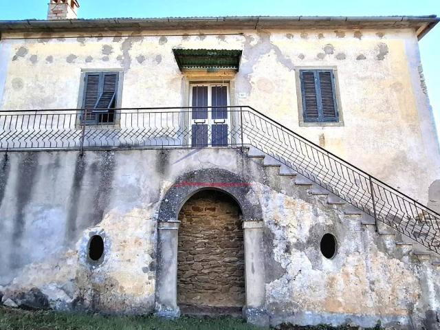 Rustico / Casale in vendita a Subbiano AR