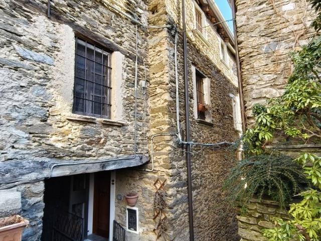 Rustico / Casale in vendita a Sueglio LC