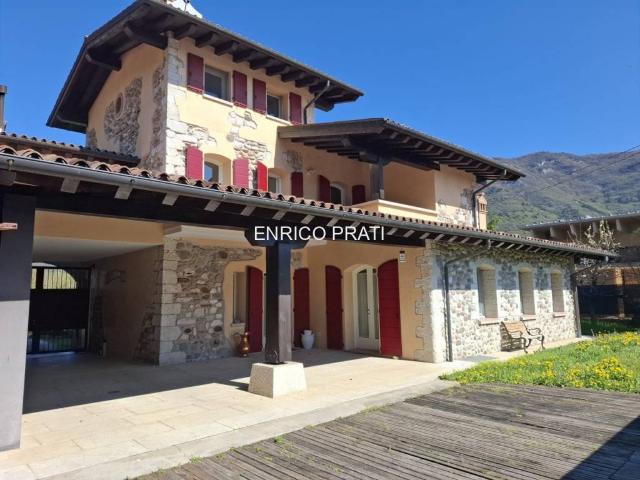 Rustico / Casale in vendita a Pove del Grappa VI