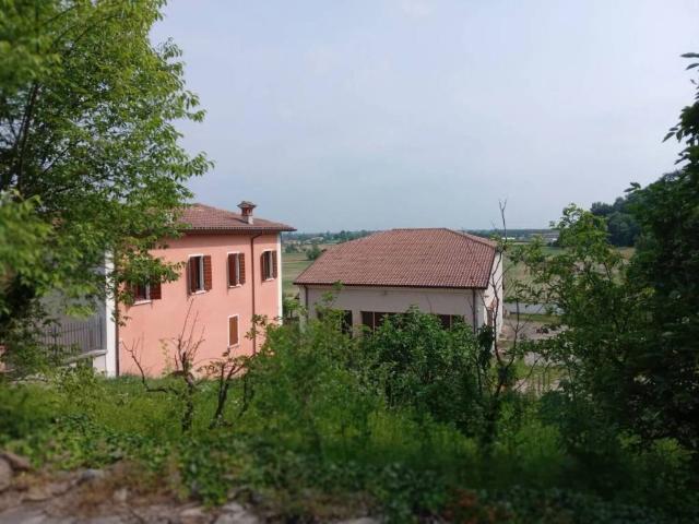 Rustico / Casale in vendita a Pozzolengo BS