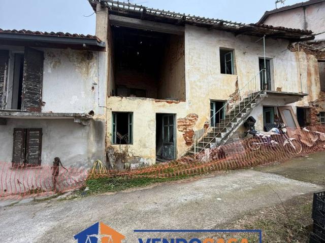 Rustico / Casale in vendita a Pocapaglia CN
