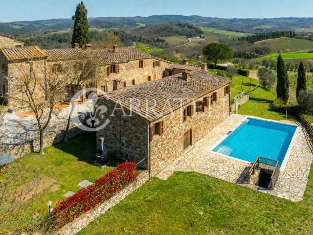Rustico / Casale in vendita a Poggibonsi SI