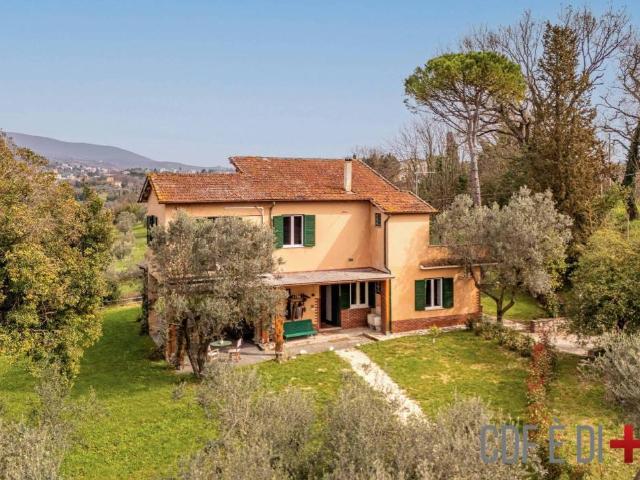 Rustico / Casale in vendita a Poggio Mirteto RI