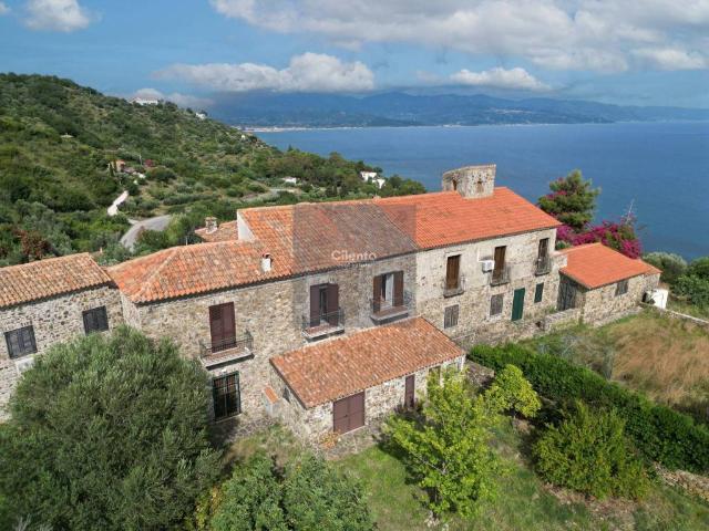 Rustico / Casale in vendita a Pollica SA