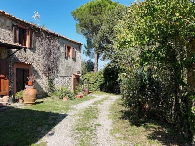 Rustico / Casale in vendita a Pomarance PI