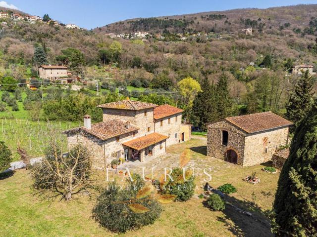 Rustico / Casale in vendita a Pontassieve FI