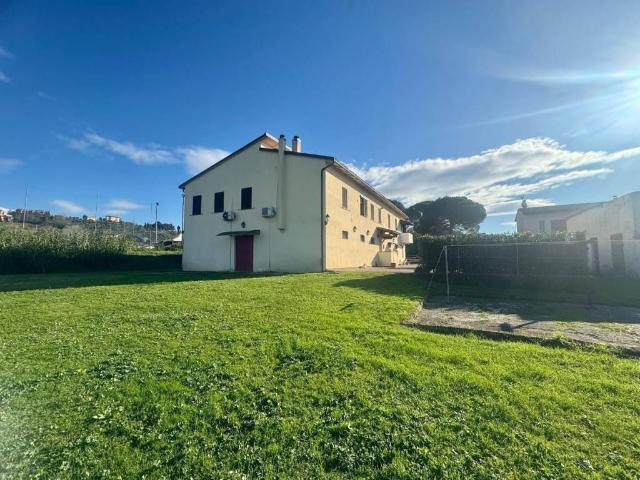 Rustico / Casale in vendita a Pontedera PI