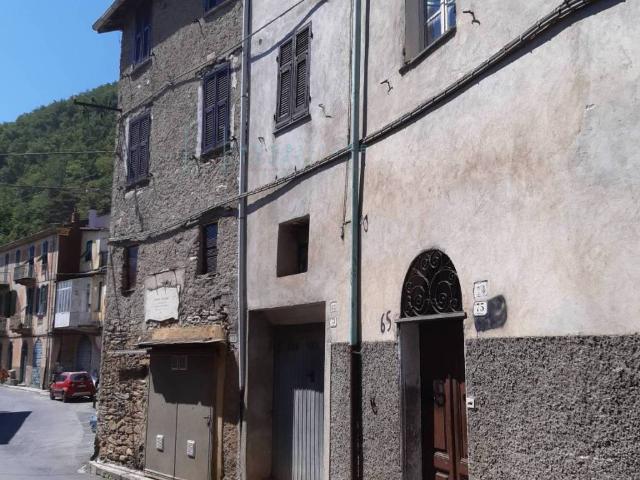 Rustico / Casale in vendita a Pornassio IM