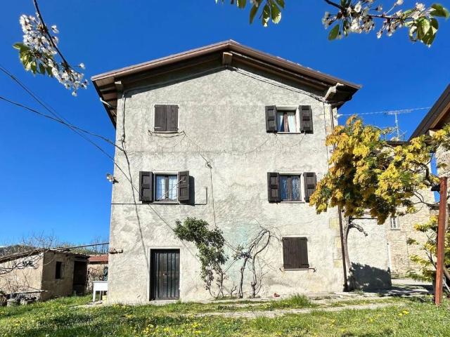 Rustico / Casale in vendita a Pavullo nel Frignano MO