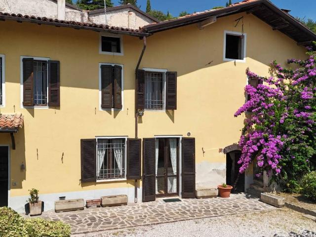 Rustico / Casale in vendita a Padenghe sul Garda BS