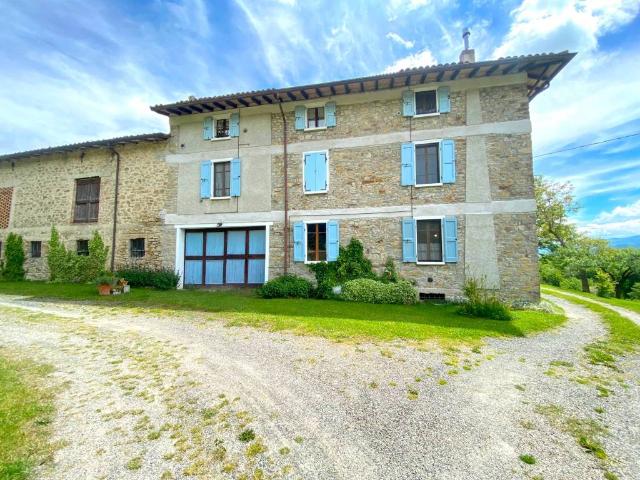 Rustico / Casale in vendita a Palanzano PR