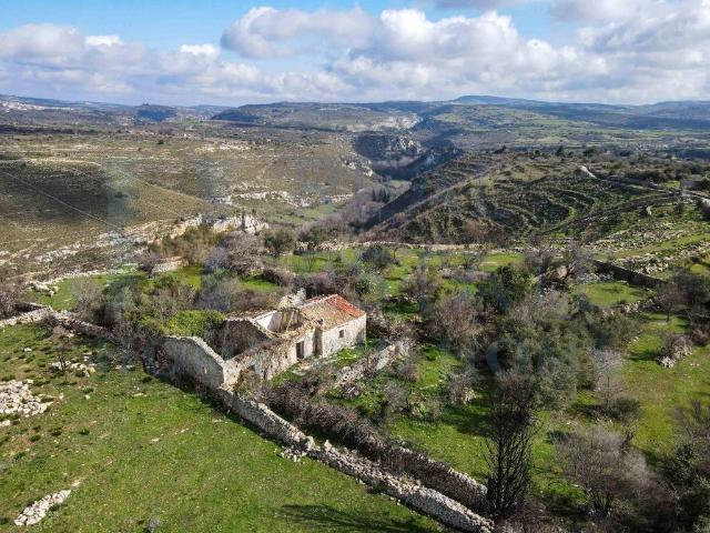 Rustico / Casale in vendita a Palazzolo Acreide SR