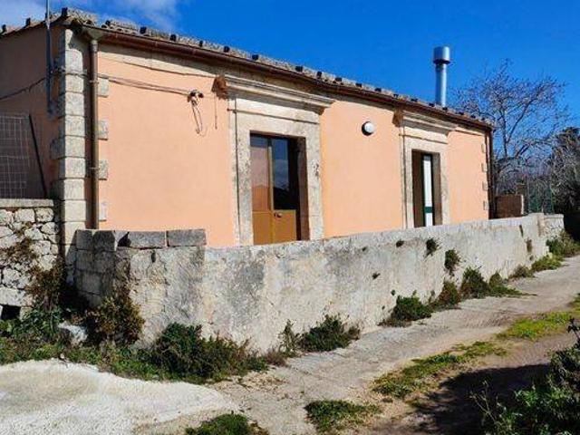 Rustico / Casale in vendita a Palazzolo Acreide SR