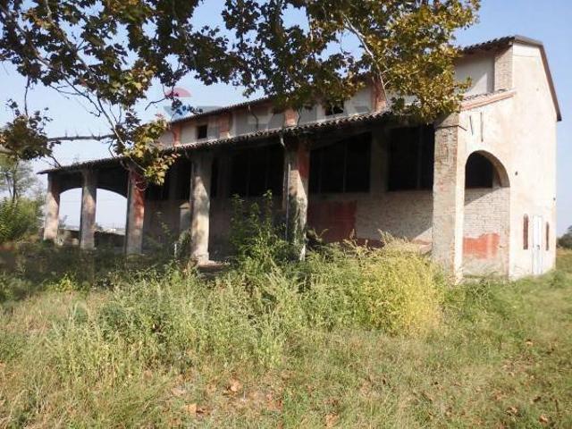 Rustico / Casale in vendita a Parma PR