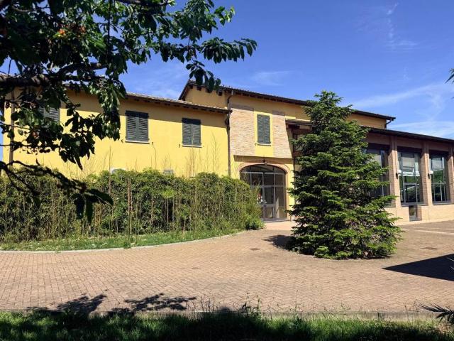 Rustico / Casale in vendita a Parma PR