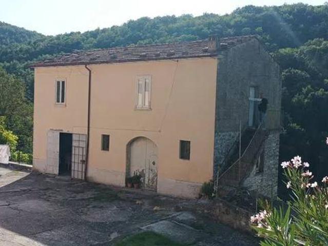 Rustico / Casale in vendita a Pettoranello del Molise IS