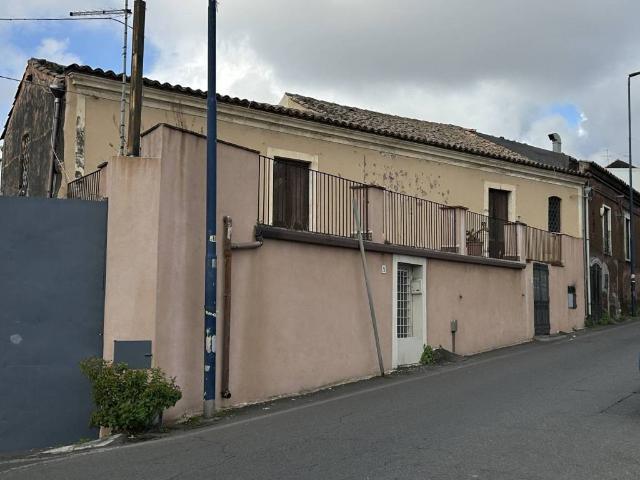 Rustico / Casale in vendita a Pedara CT