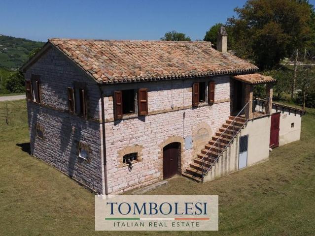 Rustico / Casale in vendita a Pergola PU